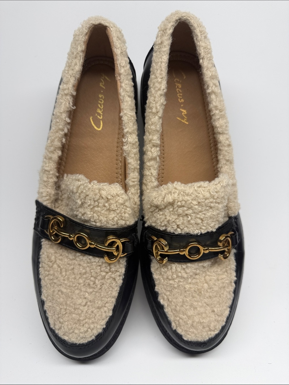 Circus by Sam Edelman Black Leather Loafers Cream Shearling Gold Chain 9